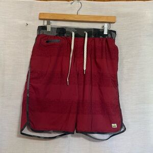 Vuori Banks Athletic Shorts Red Performance Training Running Size M